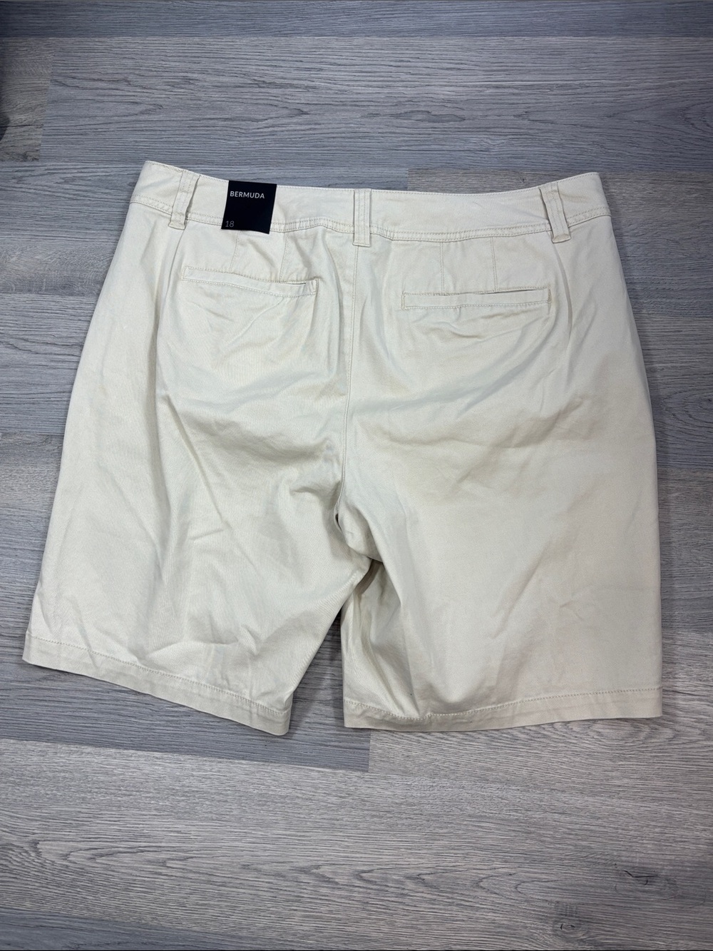 Lane Bryant Tan Bermuda Shorts - 18 NWT - Picture 2 of 4